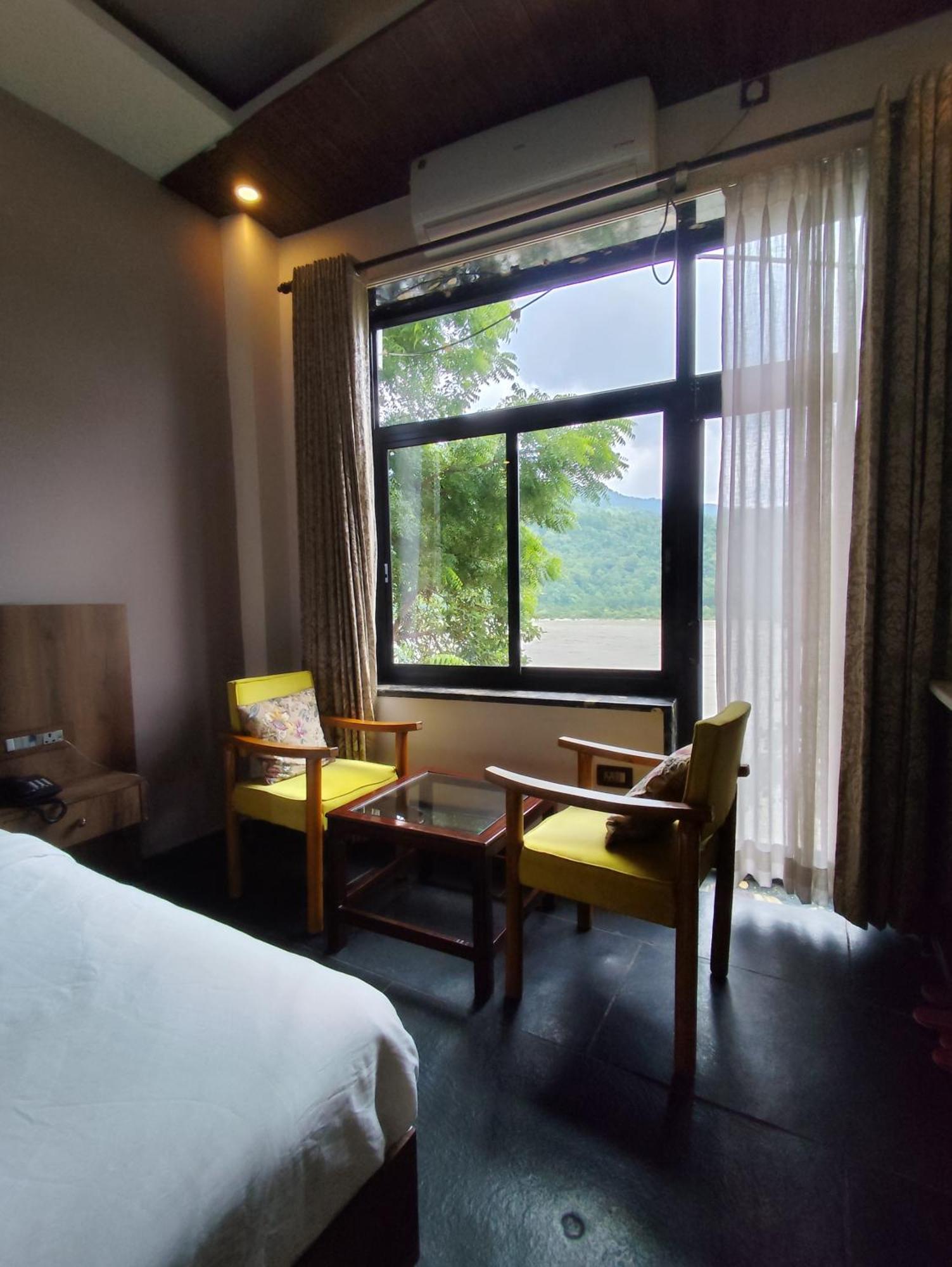 Meeram Ganga, A Heritage Stay By The Ganges At Triveni Ghat Rishīkesh Exterior foto
